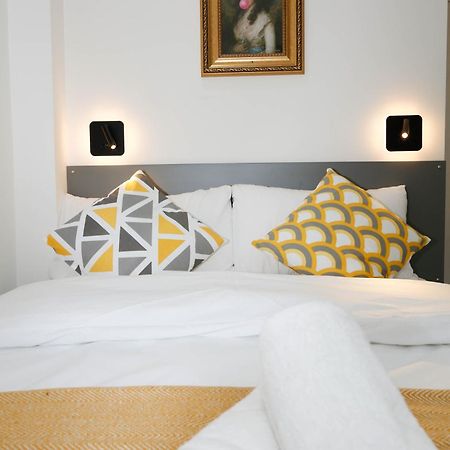 New Luxury Apartments In Central London Next To Shops, Cafes, Bars & Metro Екстер'єр фото