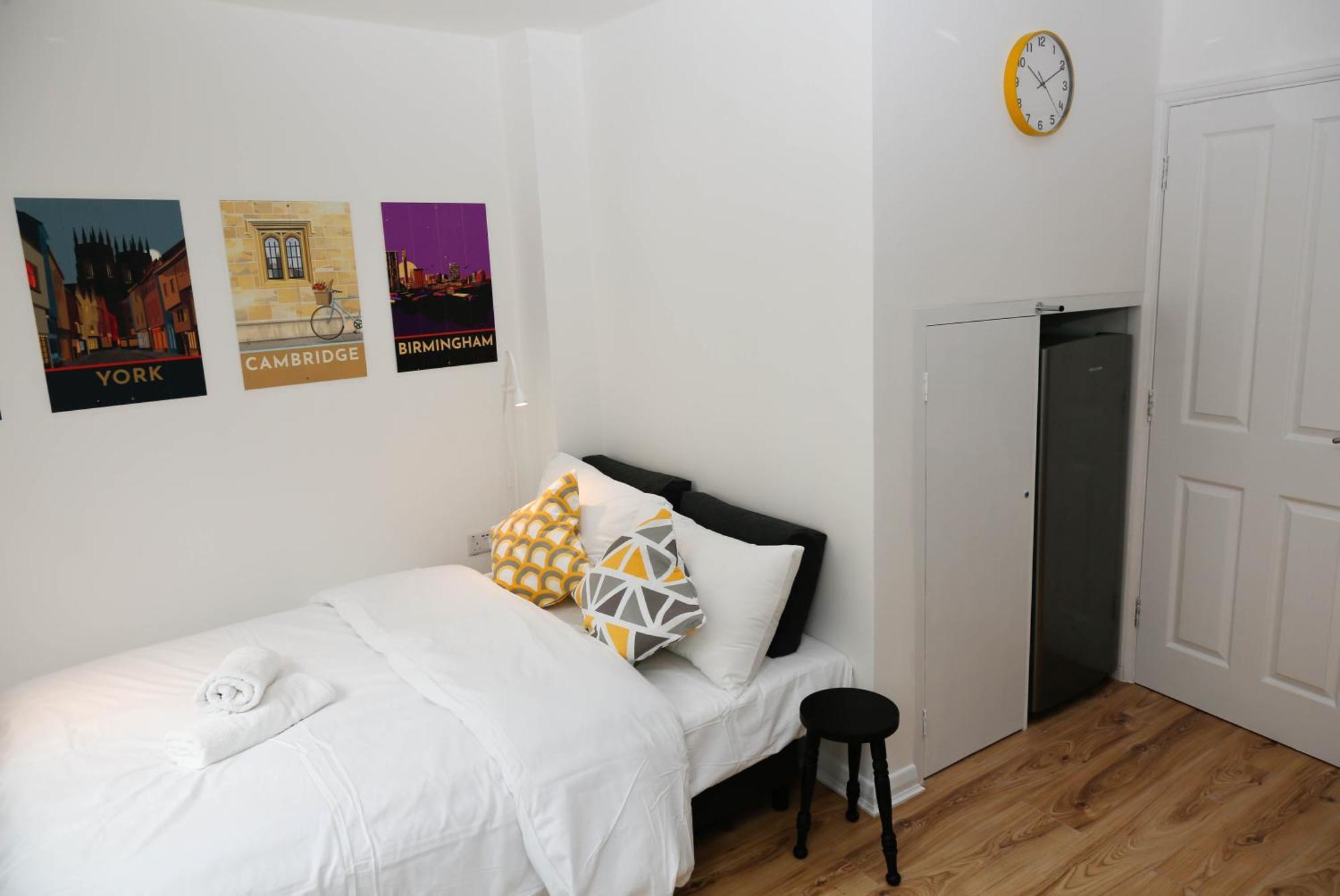 New Luxury Apartments In Central London Next To Shops, Cafes, Bars & Metro Екстер'єр фото