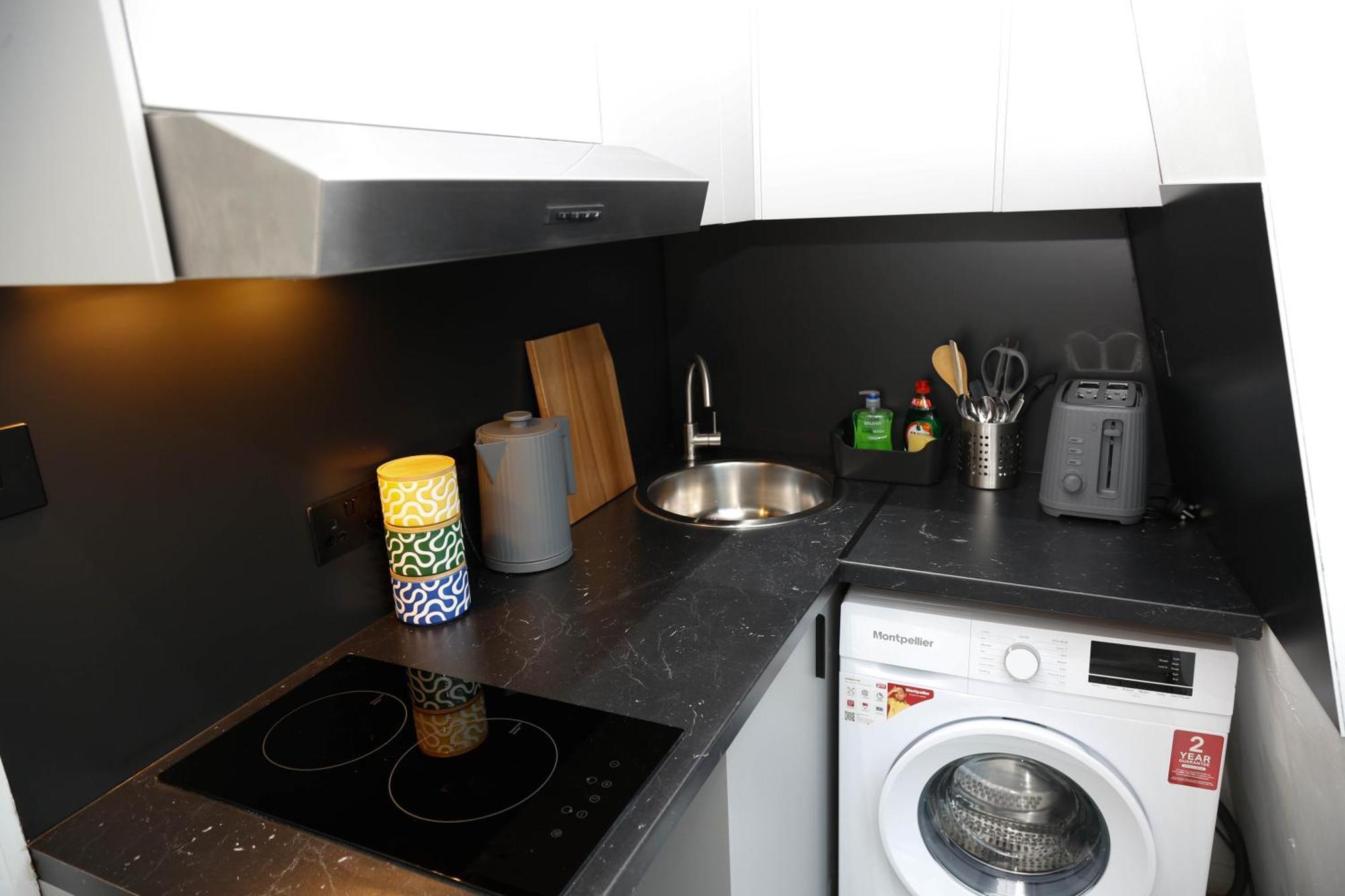 New Luxury Apartments In Central London Next To Shops, Cafes, Bars & Metro Екстер'єр фото