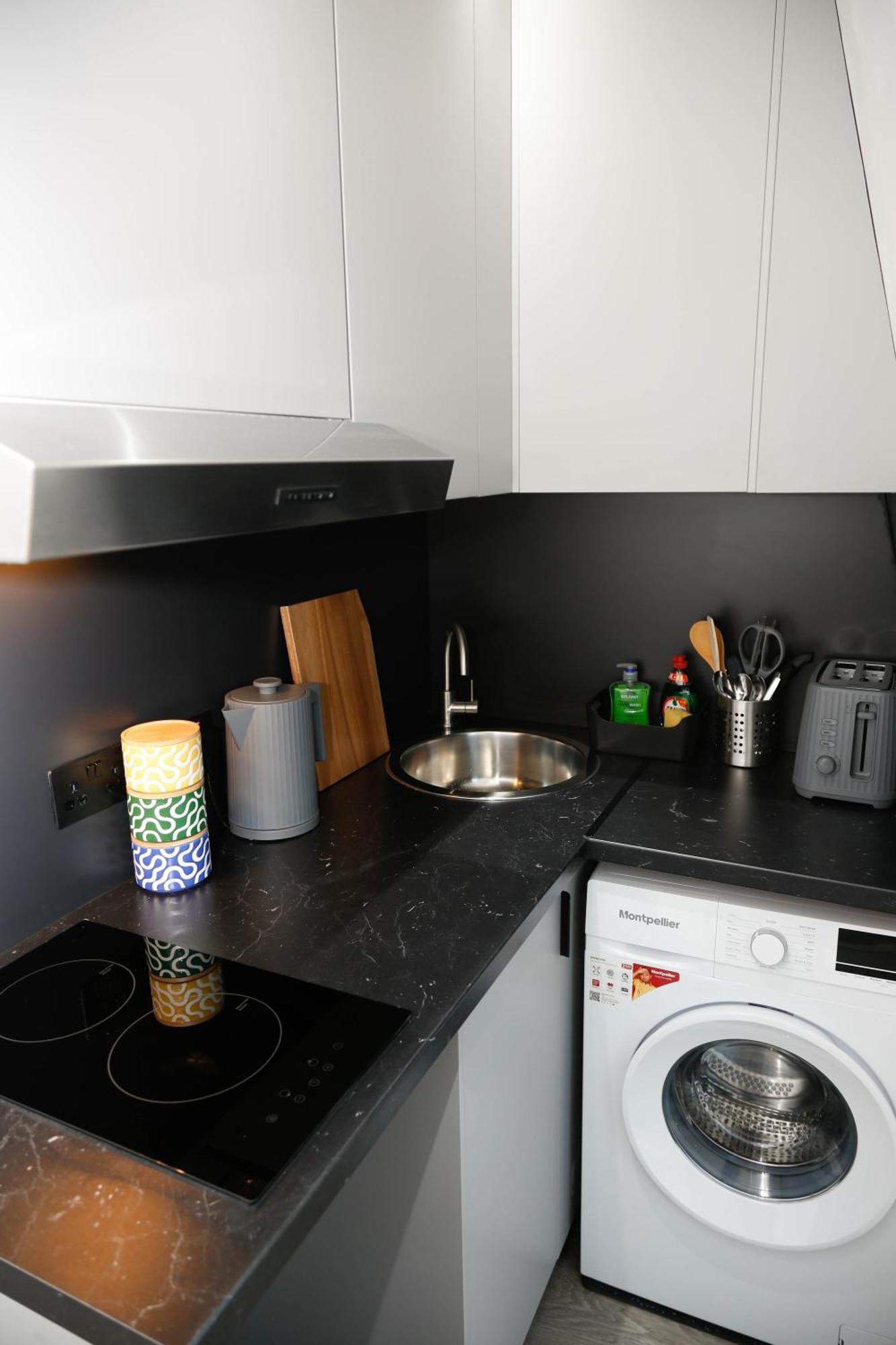 New Luxury Apartments In Central London Next To Shops, Cafes, Bars & Metro Екстер'єр фото