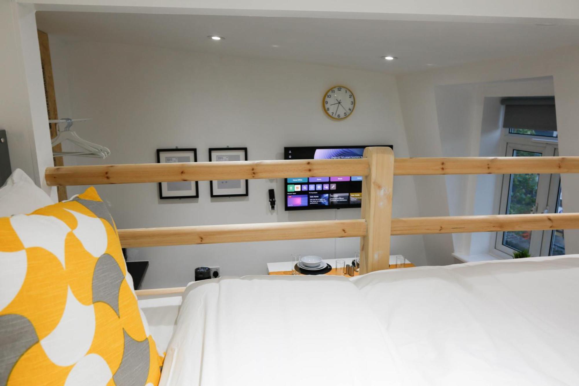 New Luxury Apartments In Central London Next To Shops, Cafes, Bars & Metro Екстер'єр фото