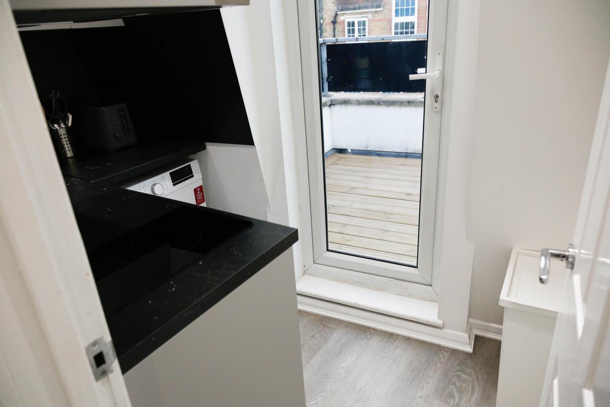 New Luxury Apartments In Central London Next To Shops, Cafes, Bars & Metro Екстер'єр фото