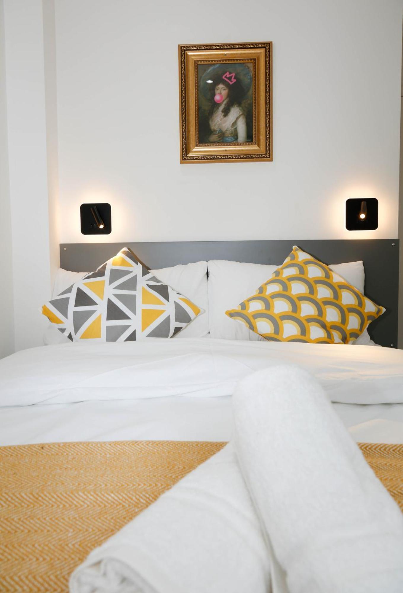 New Luxury Apartments In Central London Next To Shops, Cafes, Bars & Metro Екстер'єр фото