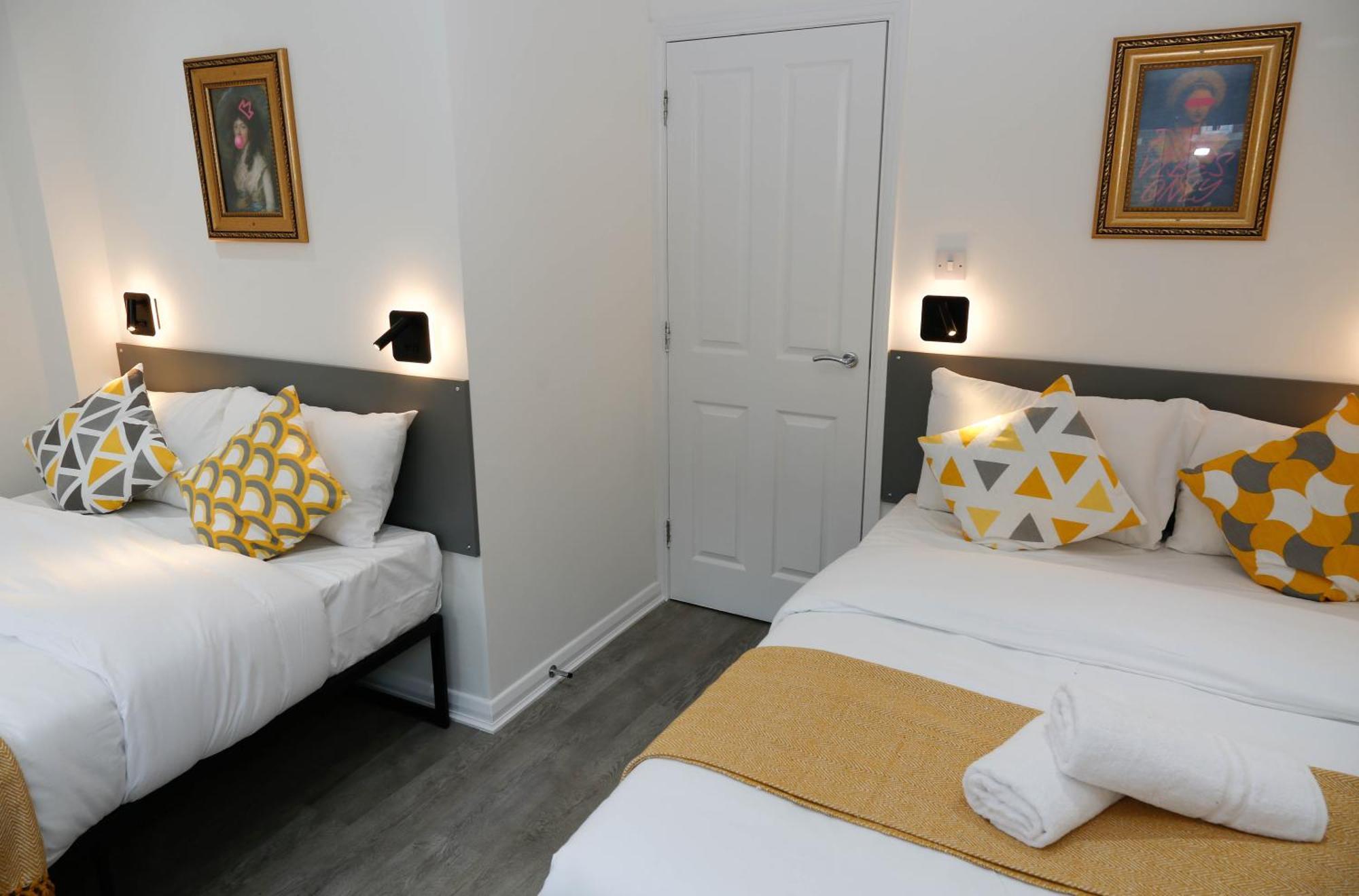 New Luxury Apartments In Central London Next To Shops, Cafes, Bars & Metro Екстер'єр фото