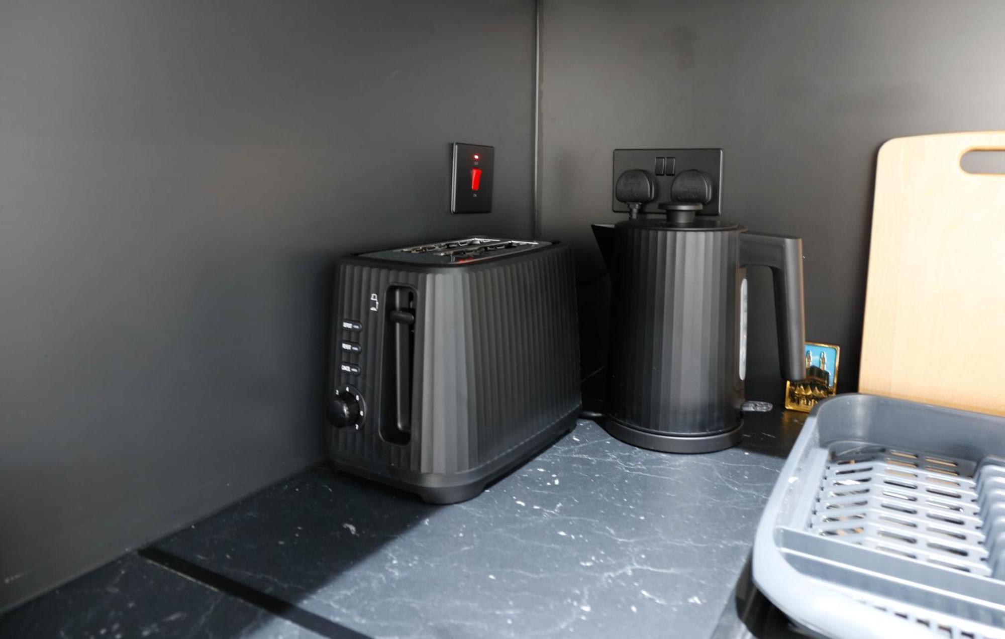New Luxury Apartments In Central London Next To Shops, Cafes, Bars & Metro Екстер'єр фото
