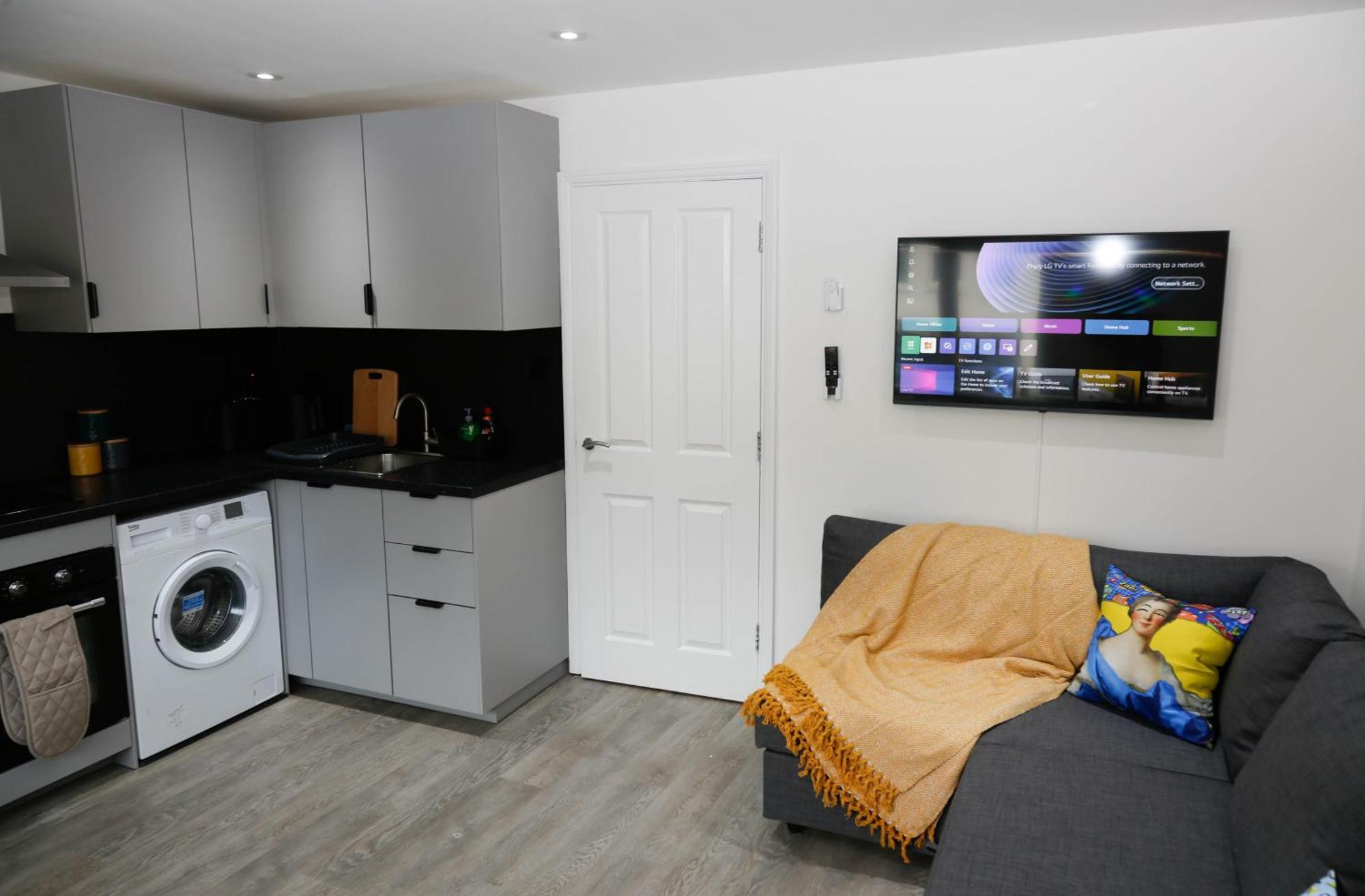 New Luxury Apartments In Central London Next To Shops, Cafes, Bars & Metro Екстер'єр фото