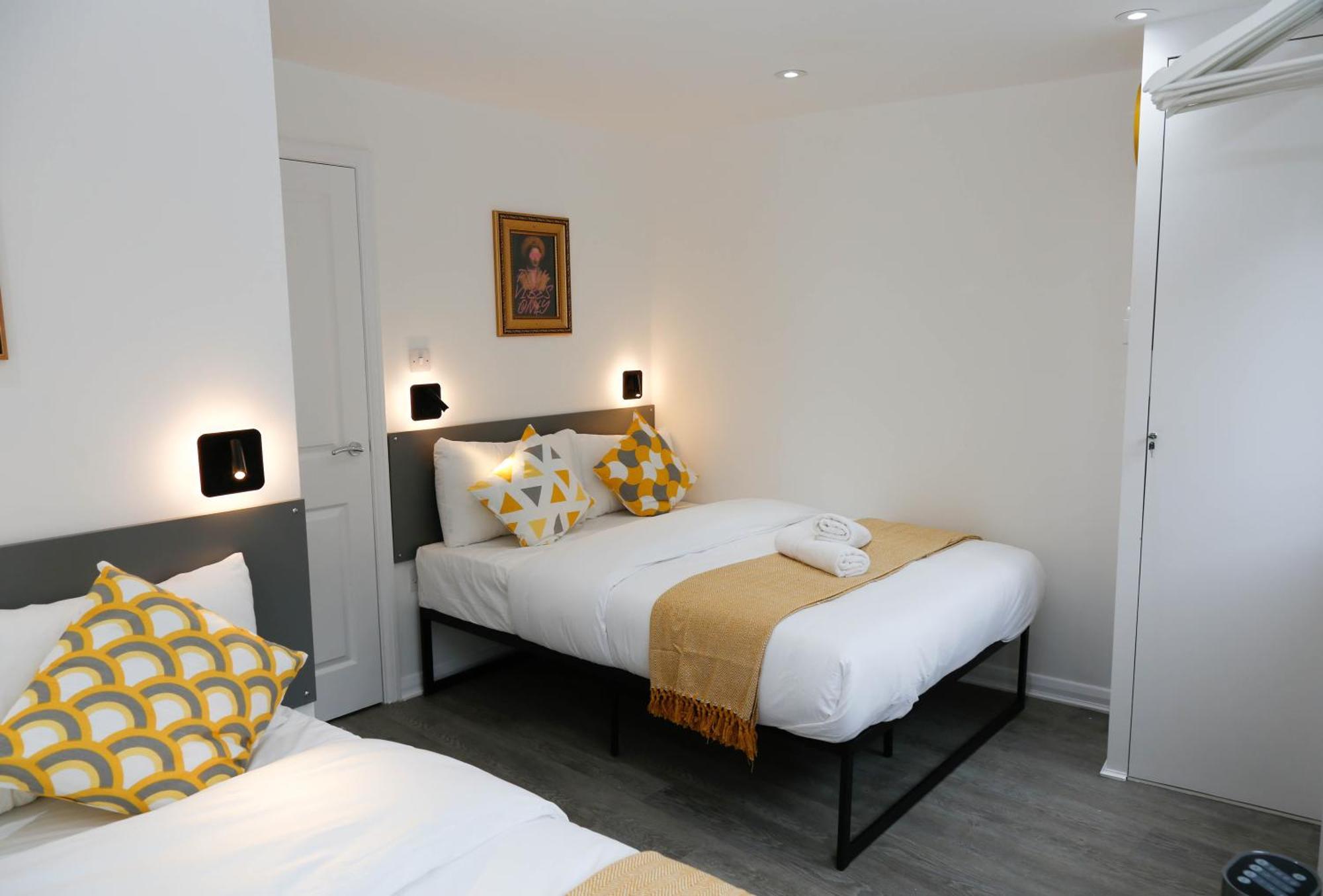 New Luxury Apartments In Central London Next To Shops, Cafes, Bars & Metro Екстер'єр фото